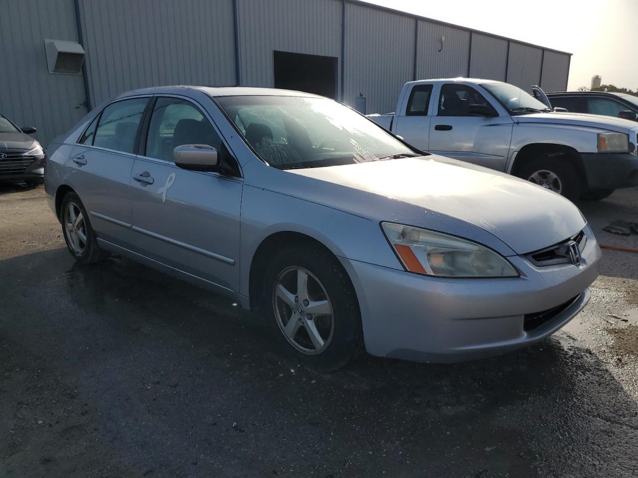 Photo 3 VIN: JHMCM56693C006553 - HONDA ACCORD 