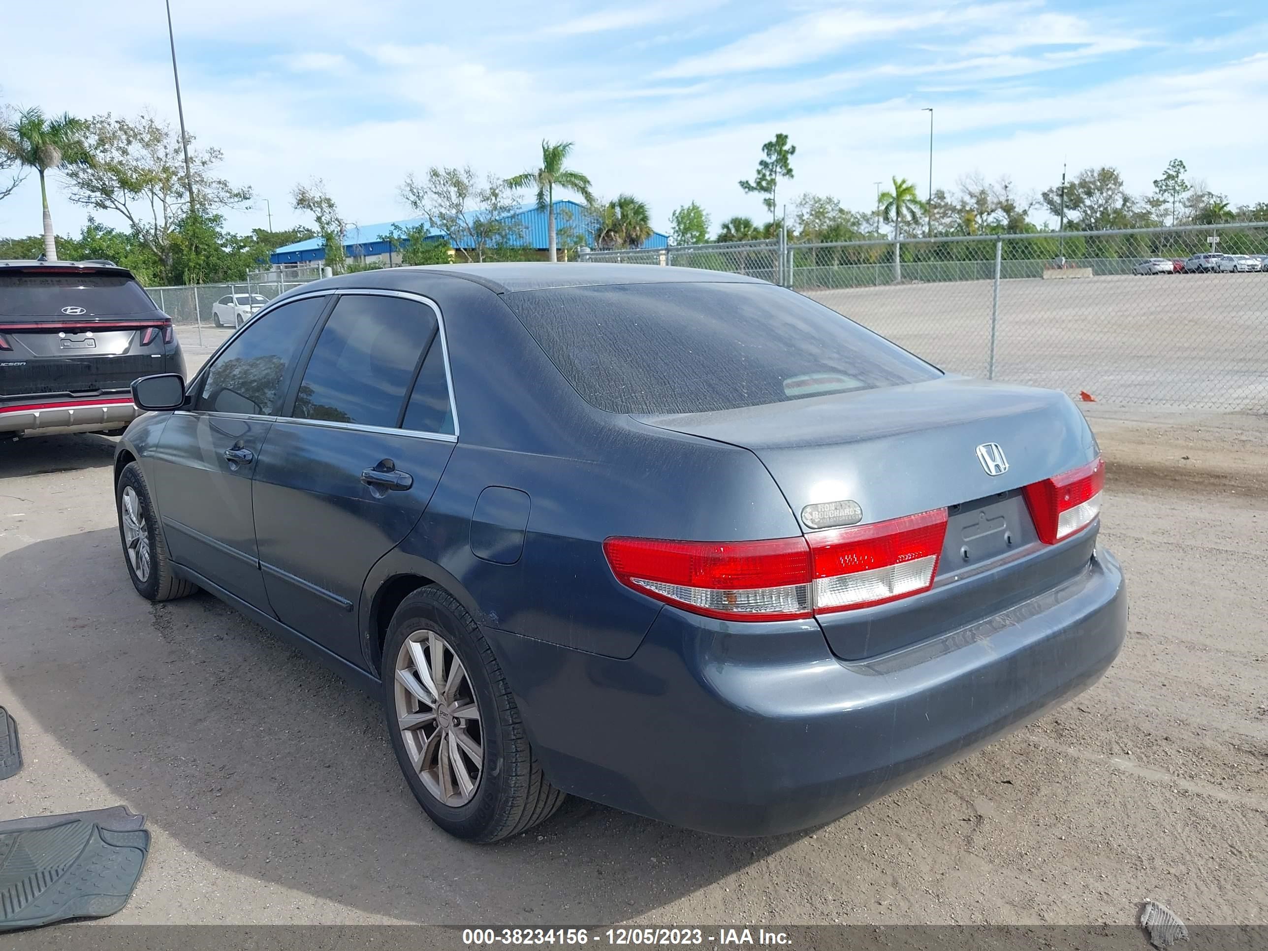 Photo 2 VIN: JHMCM56714C009697 - HONDA ACCORD 