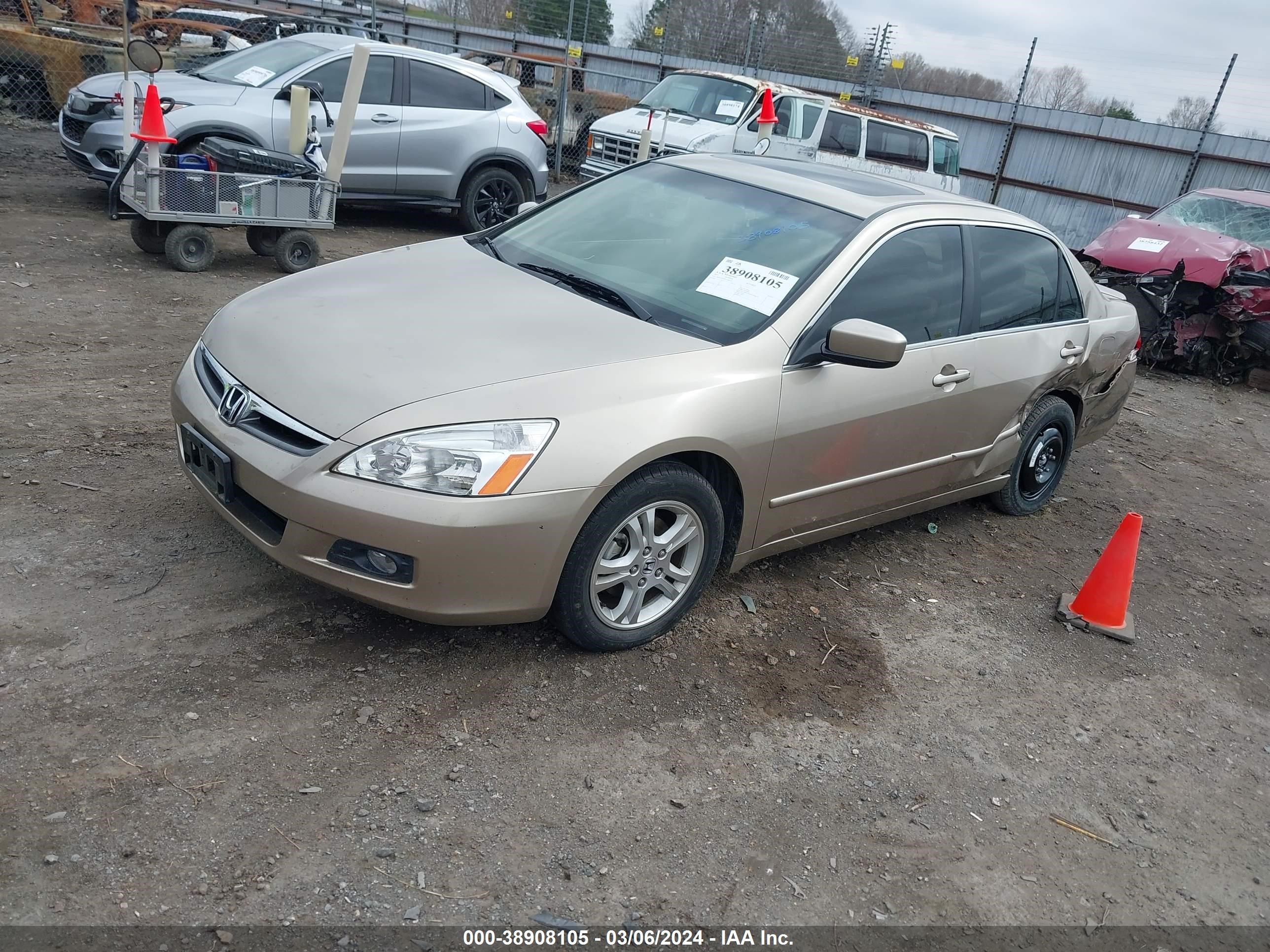 Photo 1 VIN: JHMCM56887C000556 - HONDA ACCORD 