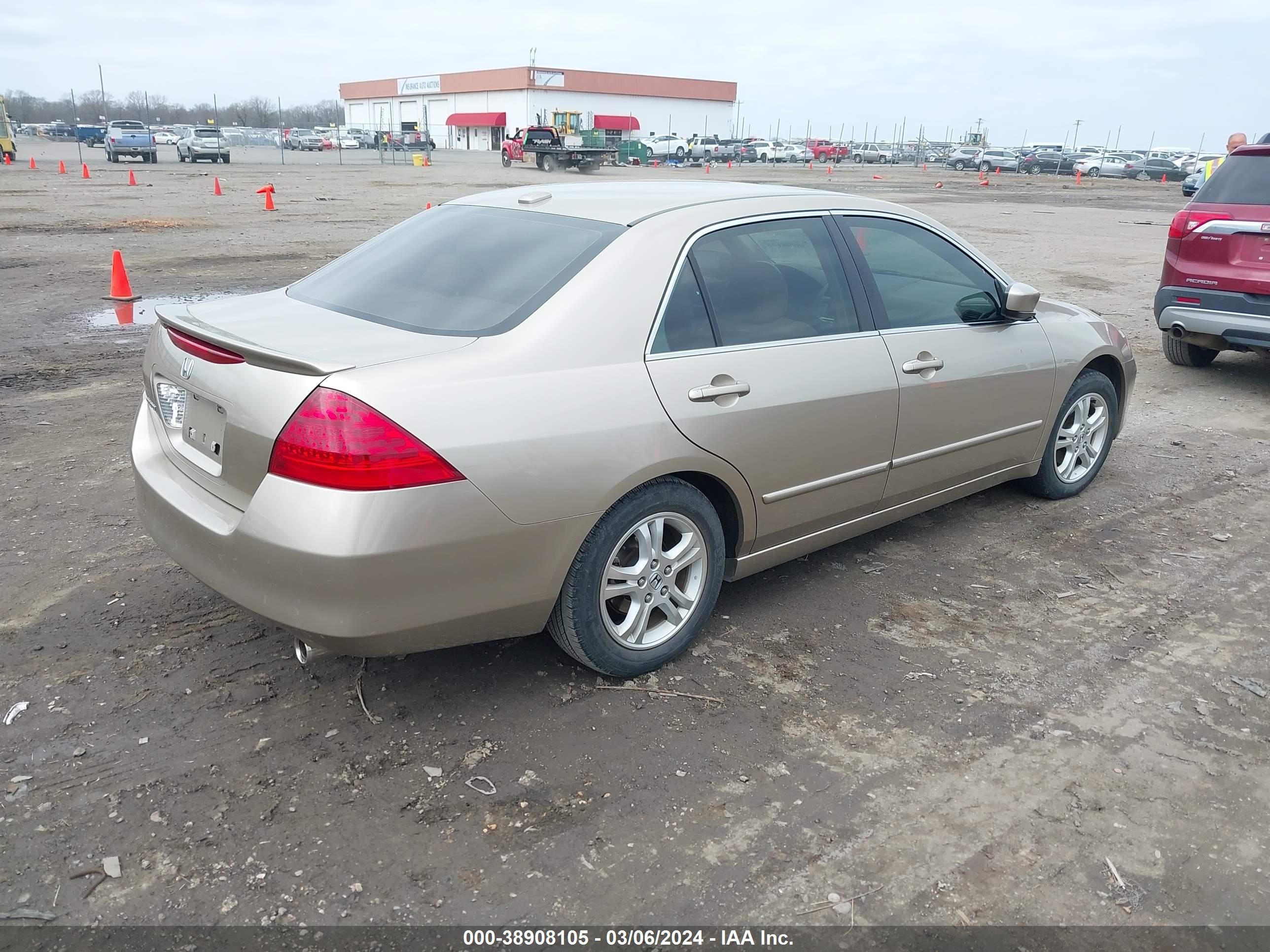 Photo 3 VIN: JHMCM56887C000556 - HONDA ACCORD 