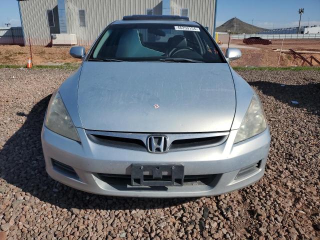 Photo 4 VIN: JHMCN36477C002524 - HONDA ACCORD 