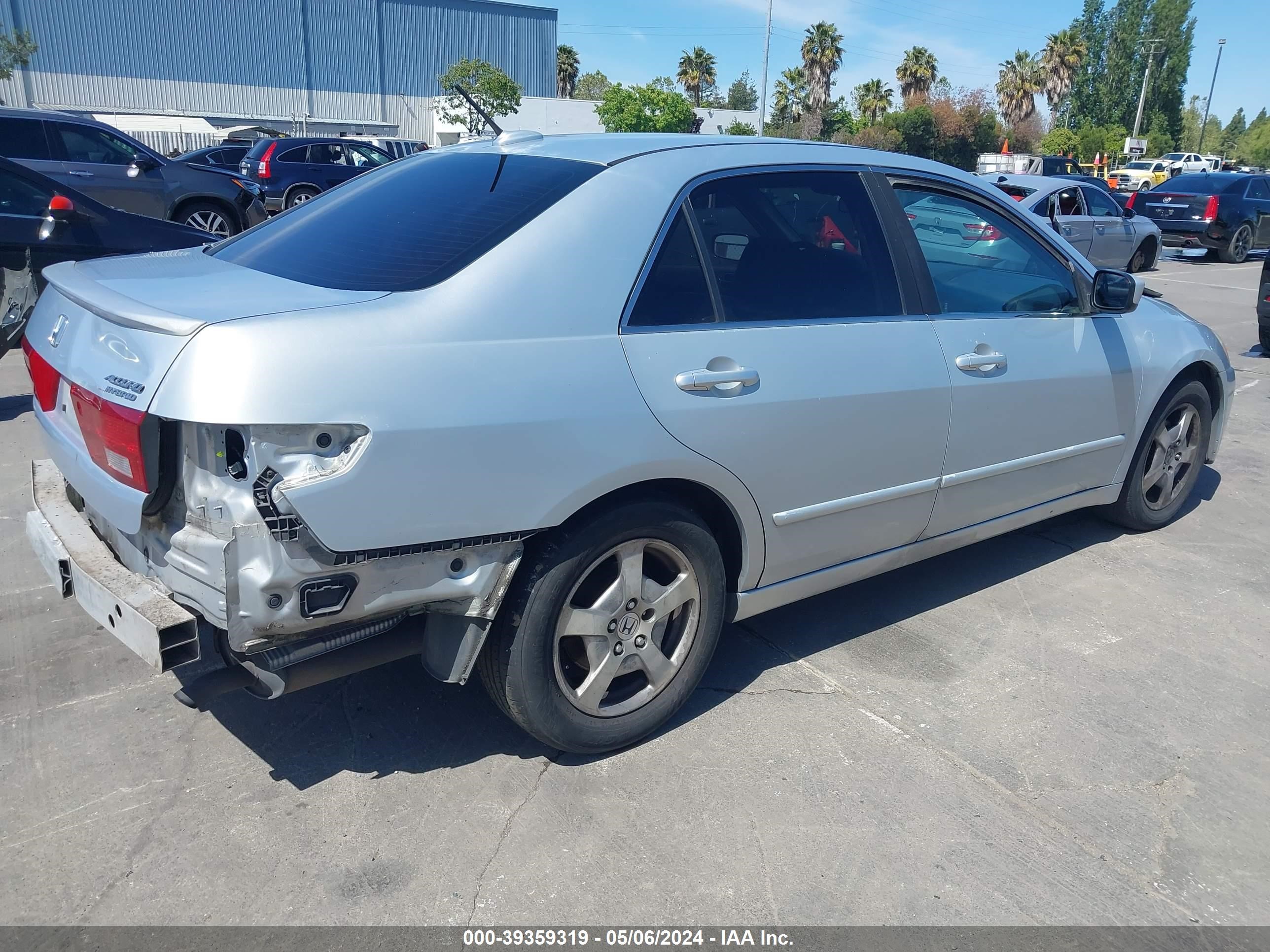 Photo 3 VIN: JHMCN36485C004389 - HONDA ACCORD 