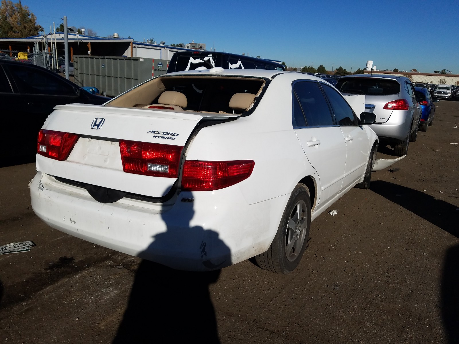 Photo 3 VIN: JHMCN36485C008877 - HONDA ACCORD HYB 