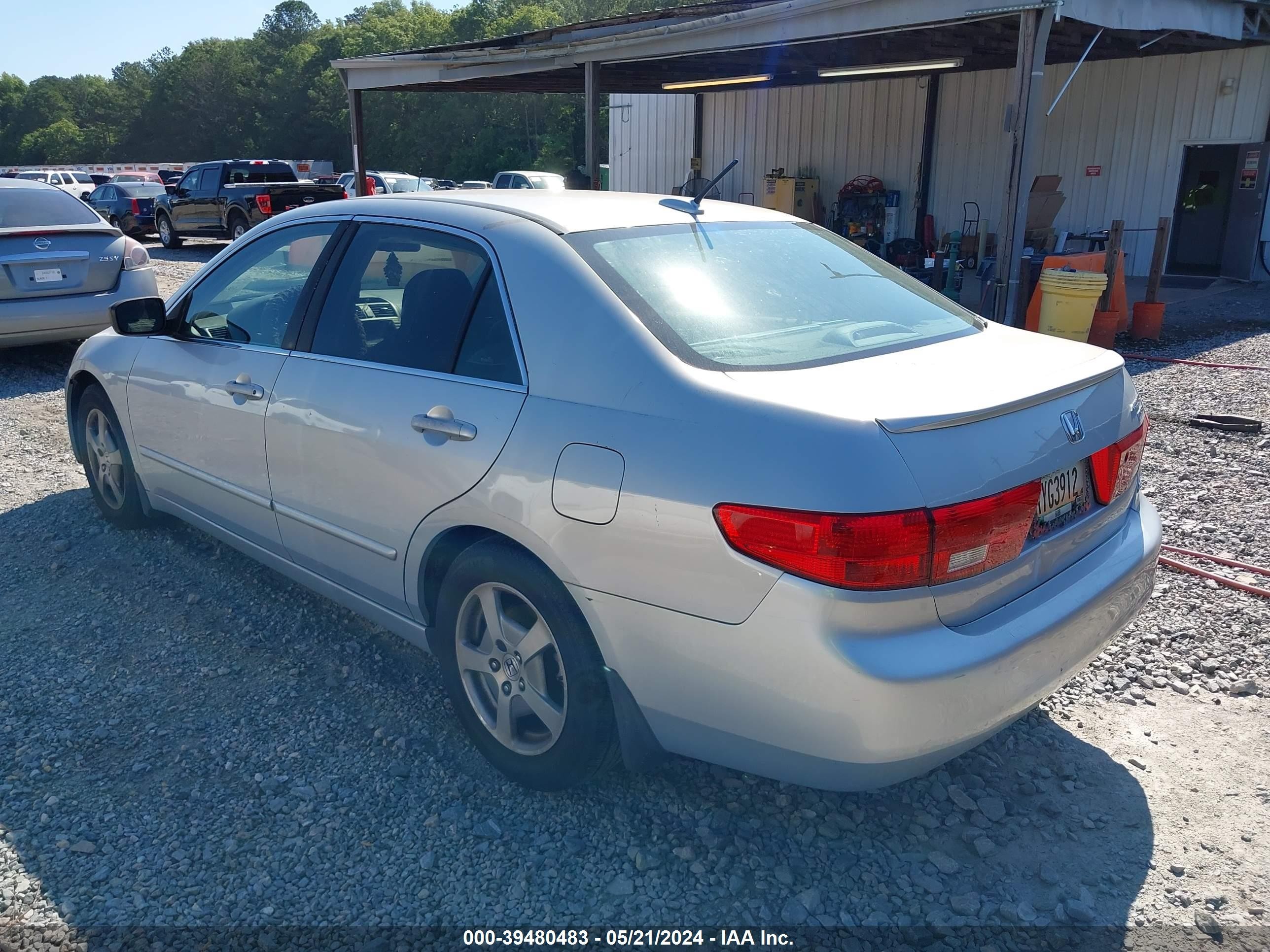 Photo 2 VIN: JHMCN36505C015198 - HONDA ACCORD 