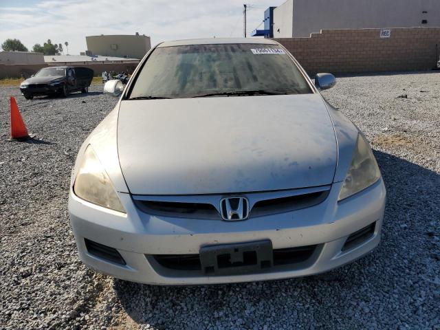 Photo 4 VIN: JHMCN365X6C004176 - HONDA ACCORD HYB 