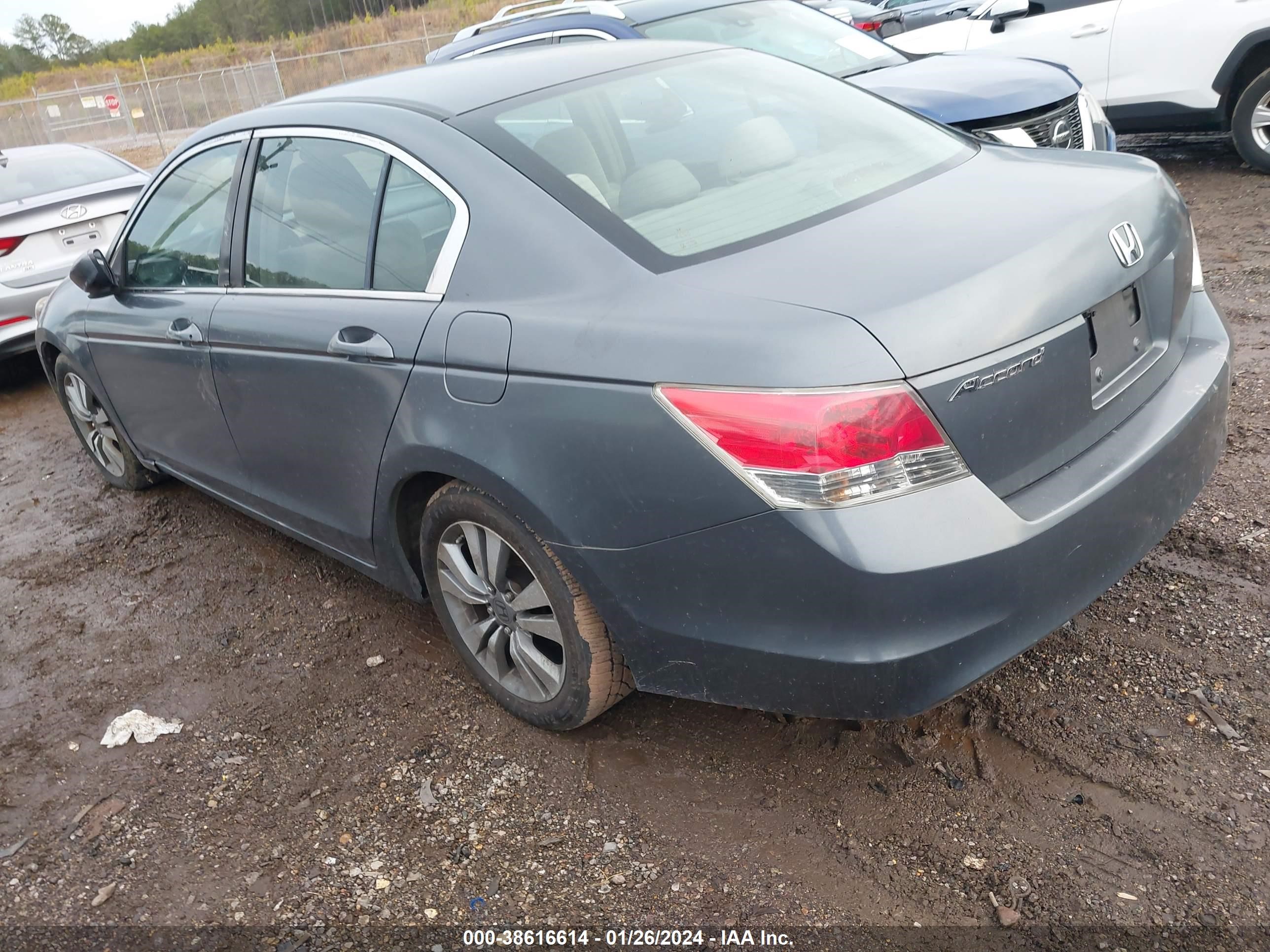 Photo 2 VIN: JHMCP26309C014142 - HONDA ACCORD 