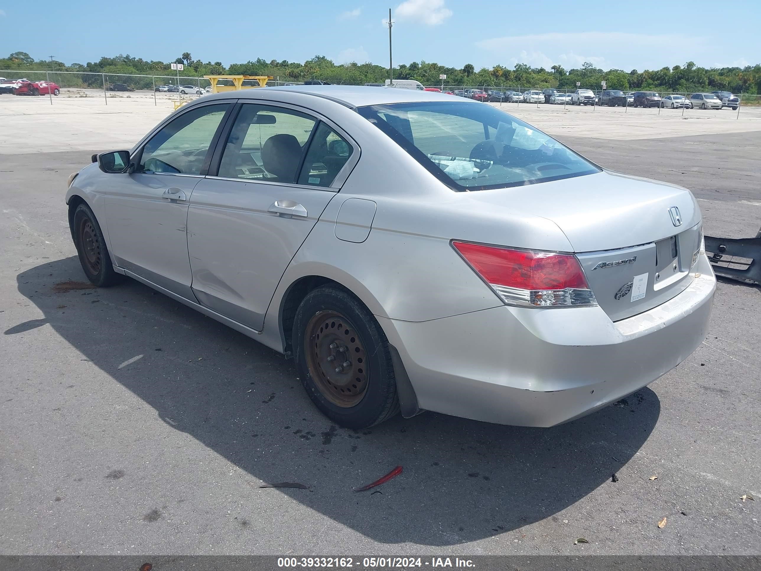 Photo 2 VIN: JHMCP26319C016899 - HONDA ACCORD 