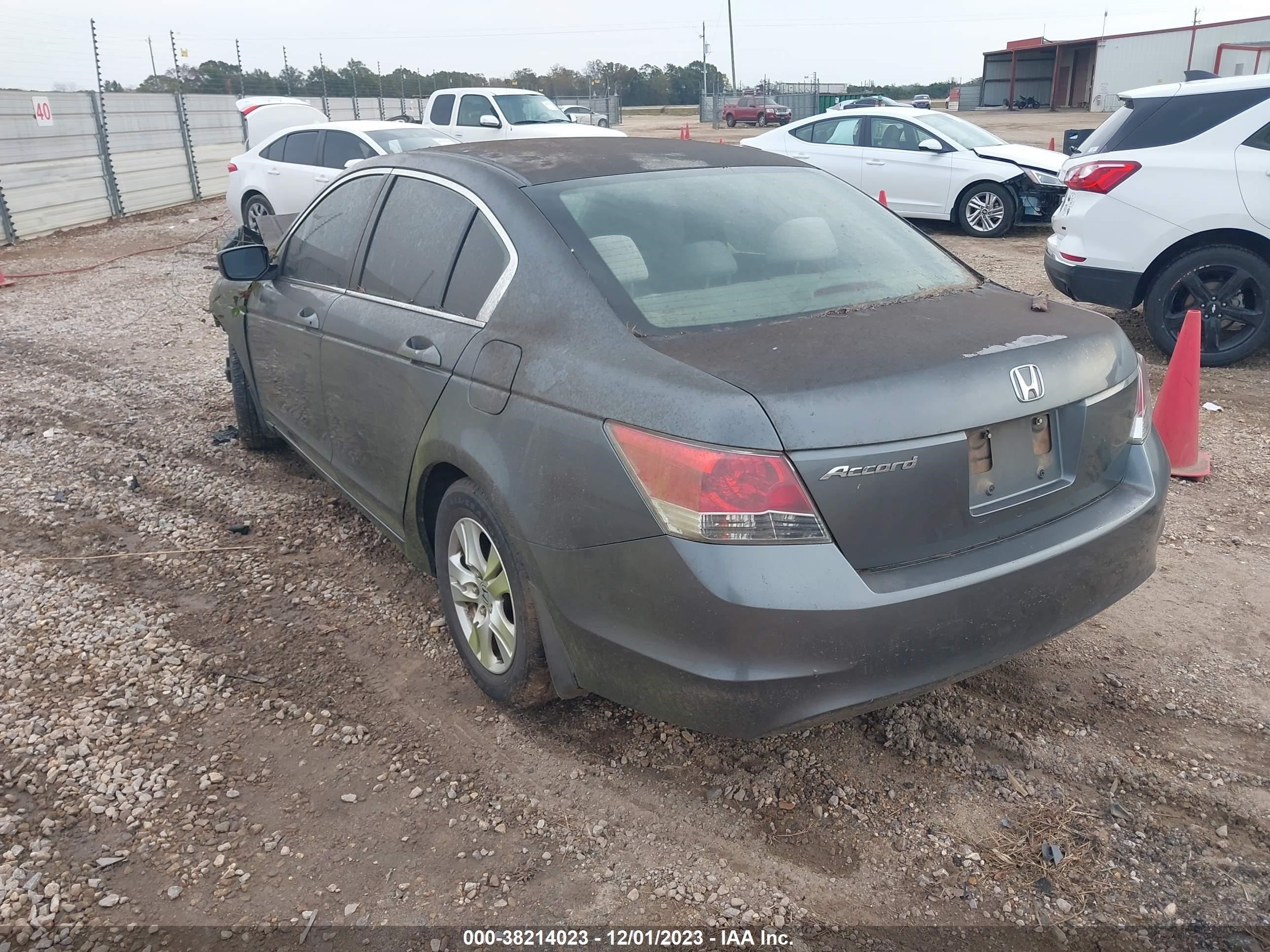 Photo 2 VIN: JHMCP26408C034432 - HONDA ACCORD 