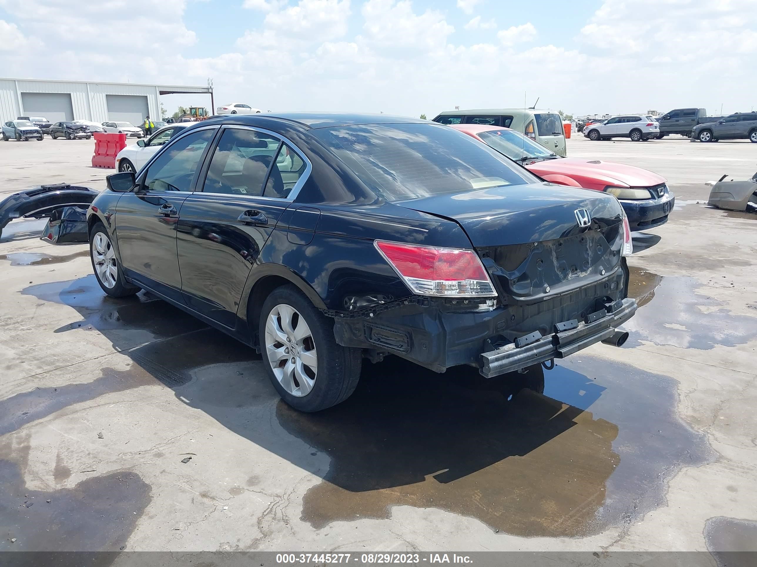 Photo 2 VIN: JHMCP26738C025749 - HONDA ACCORD 