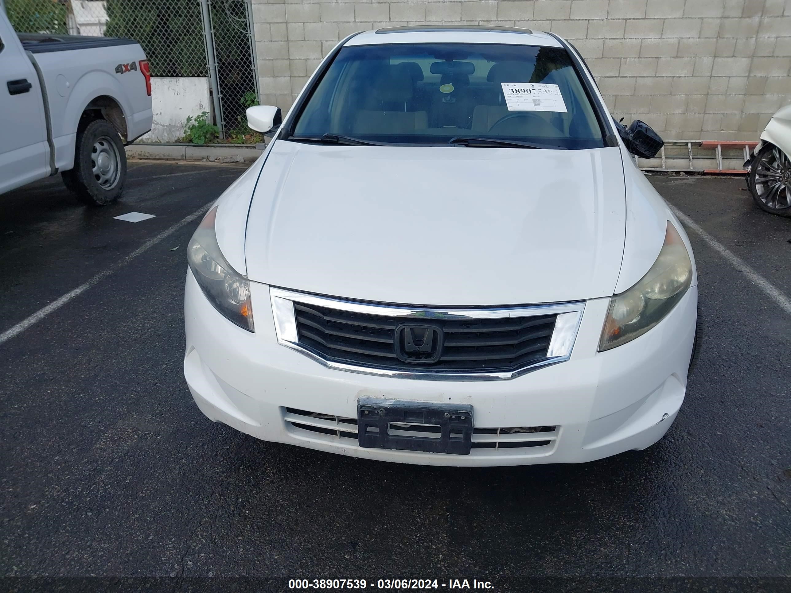 Photo 11 VIN: JHMCP26738C037545 - HONDA ACCORD 