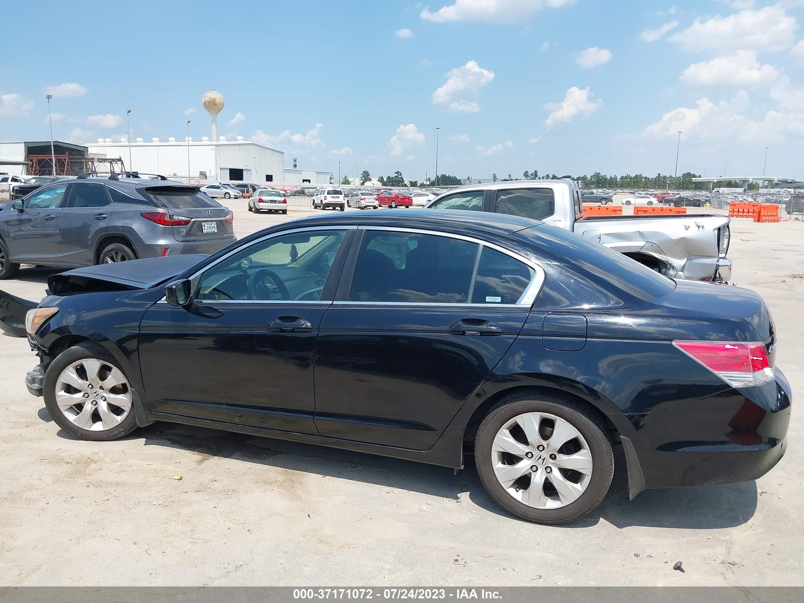 Photo 14 VIN: JHMCP26748C049980 - HONDA ACCORD 