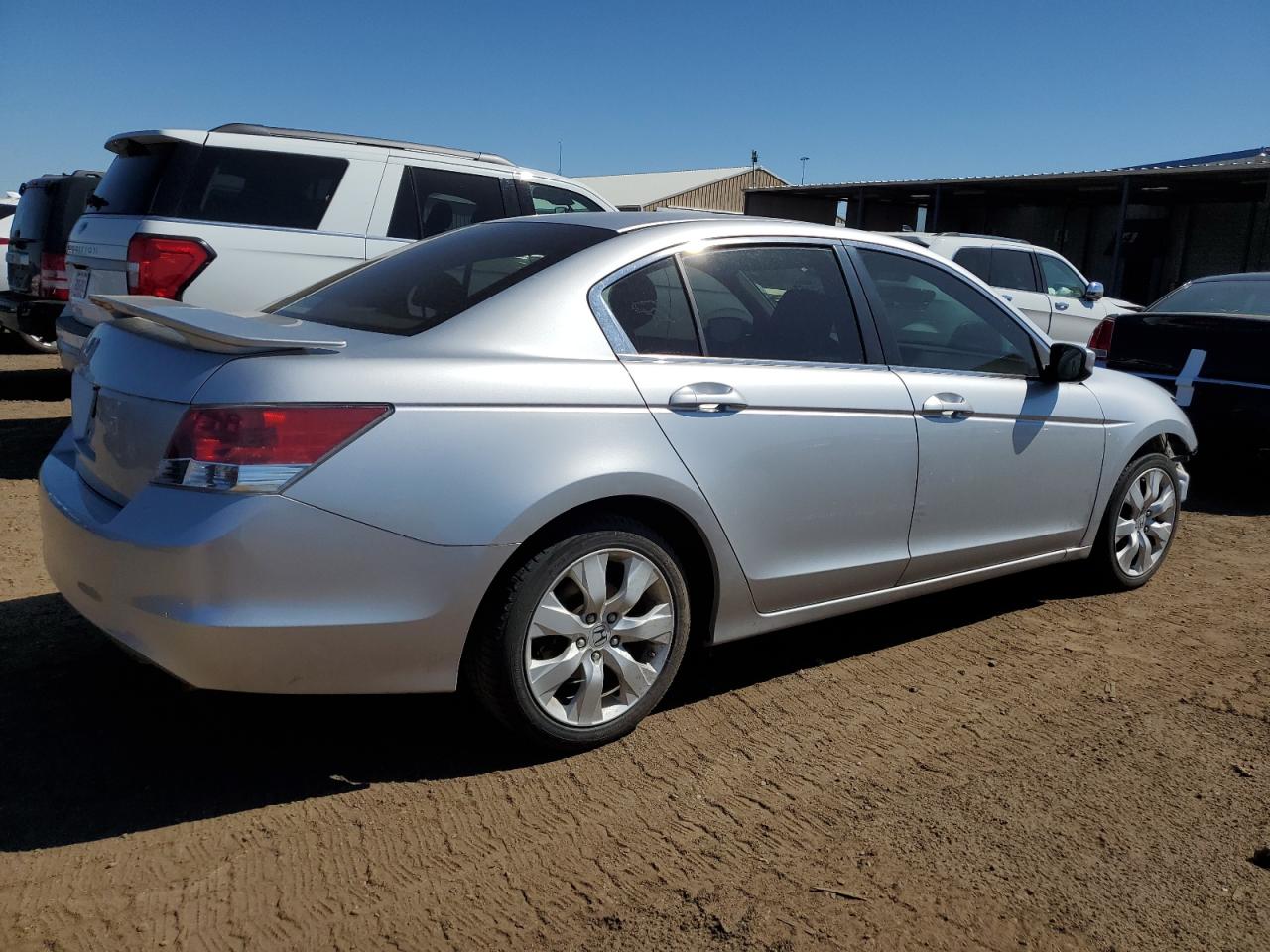 Photo 2 VIN: JHMCP26798C045889 - HONDA ACCORD 