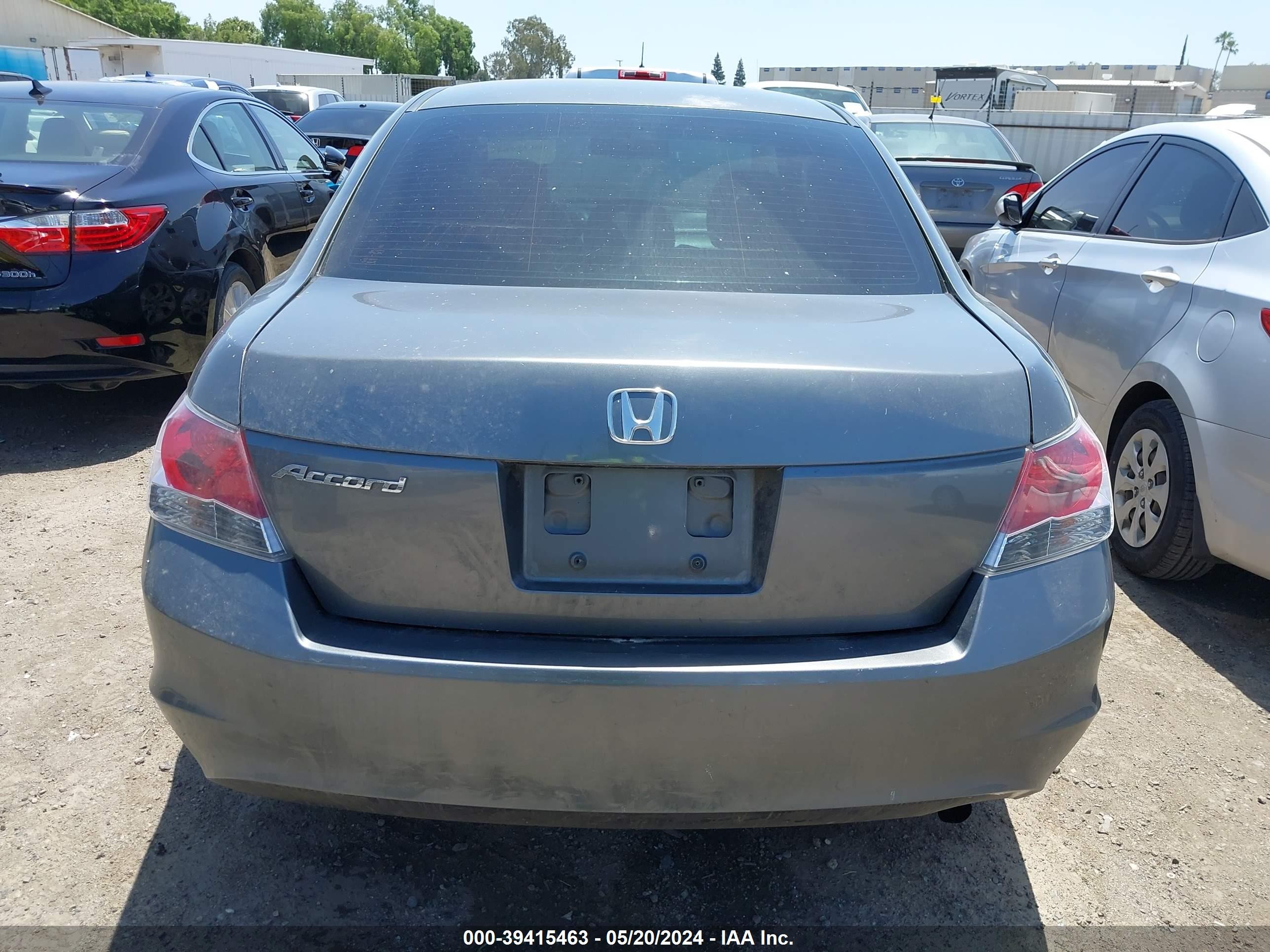 Photo 15 VIN: JHMCP267X8C001822 - HONDA ACCORD 