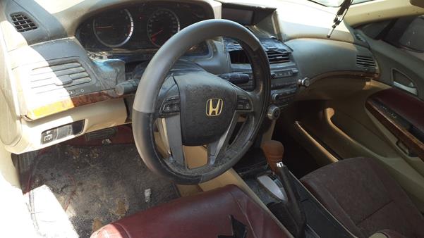 Photo 11 VIN: JHMCP267X8C425209 - HONDA ACCORD 