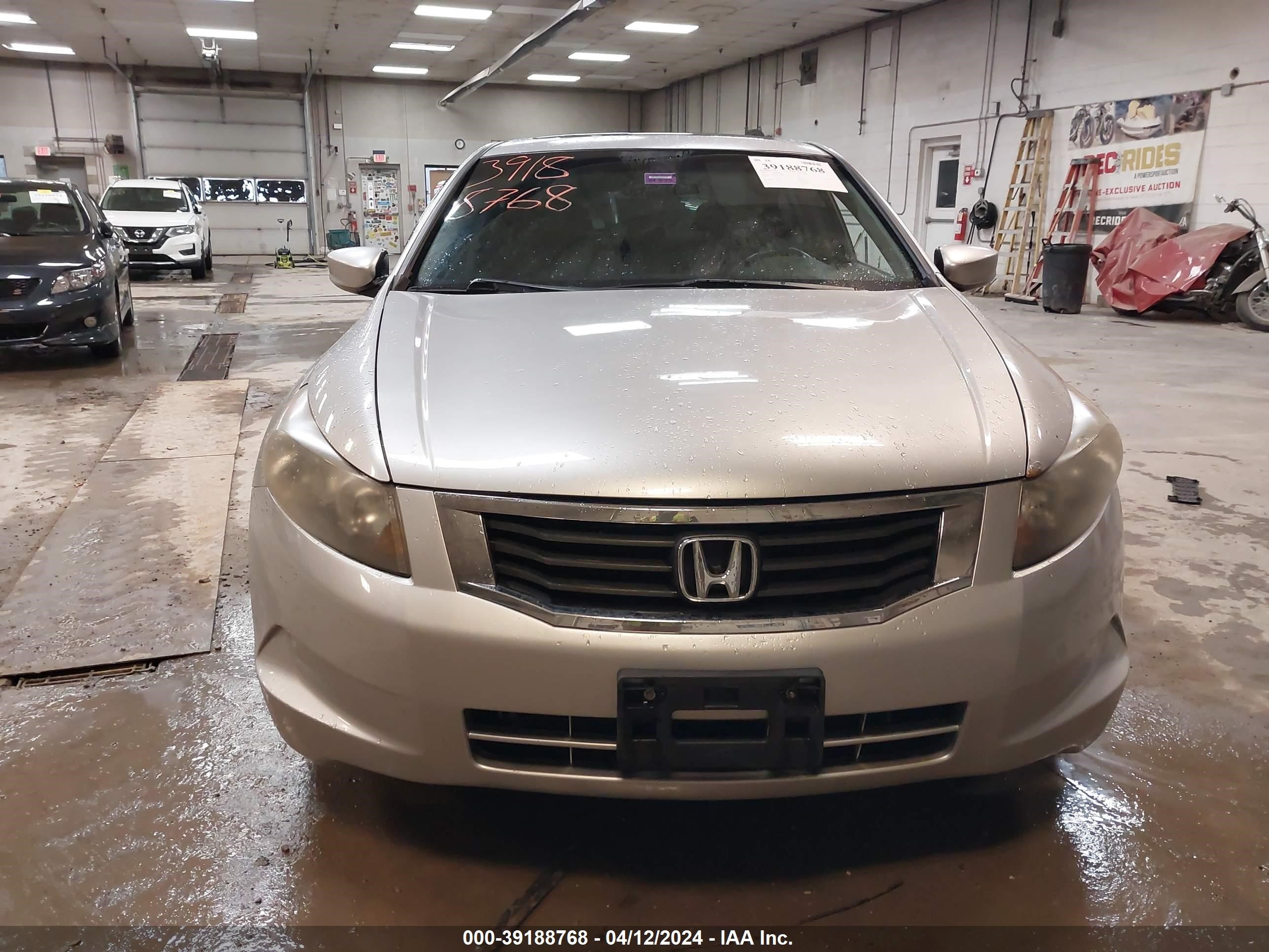 Photo 5 VIN: JHMCP26838C022861 - HONDA ACCORD 