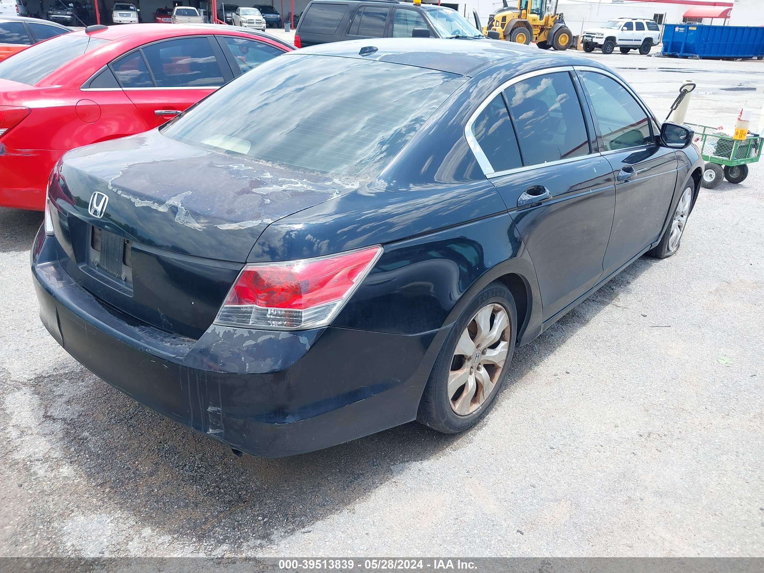 Photo 3 VIN: JHMCP26878C041834 - HONDA ACCORD 