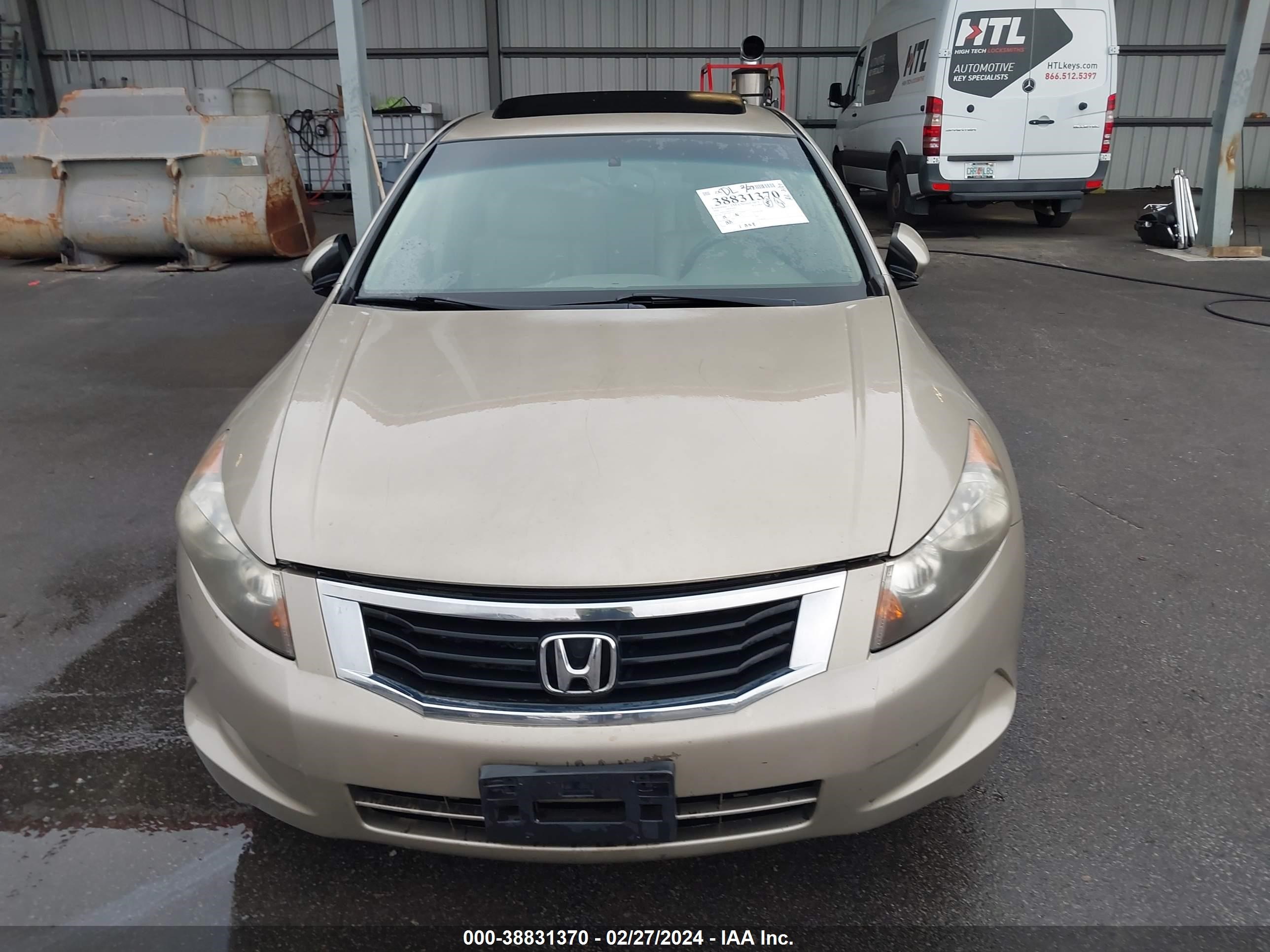 Photo 5 VIN: JHMCP26878C064353 - HONDA ACCORD 