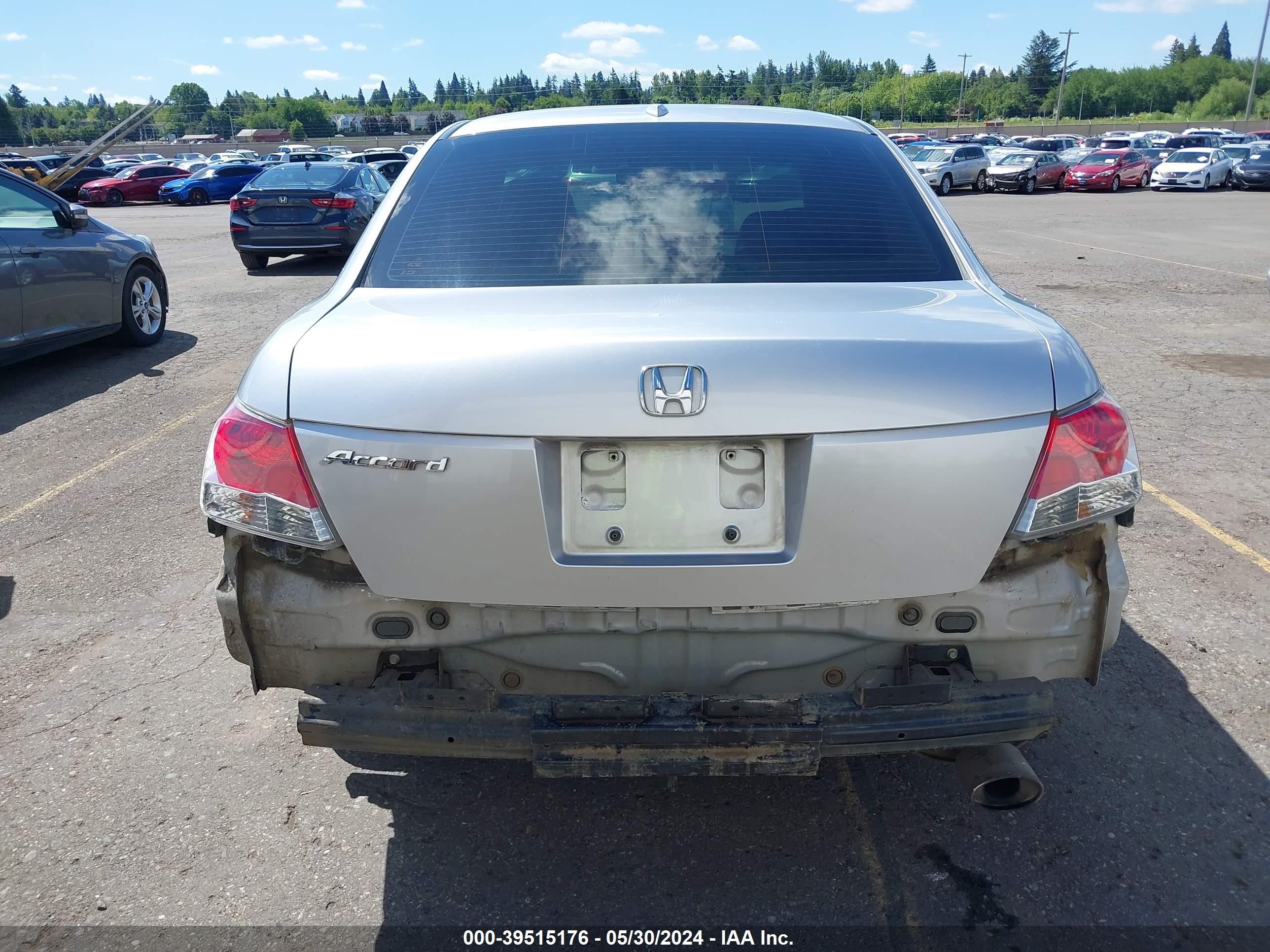 Photo 16 VIN: JHMCP26879C010052 - HONDA ACCORD 