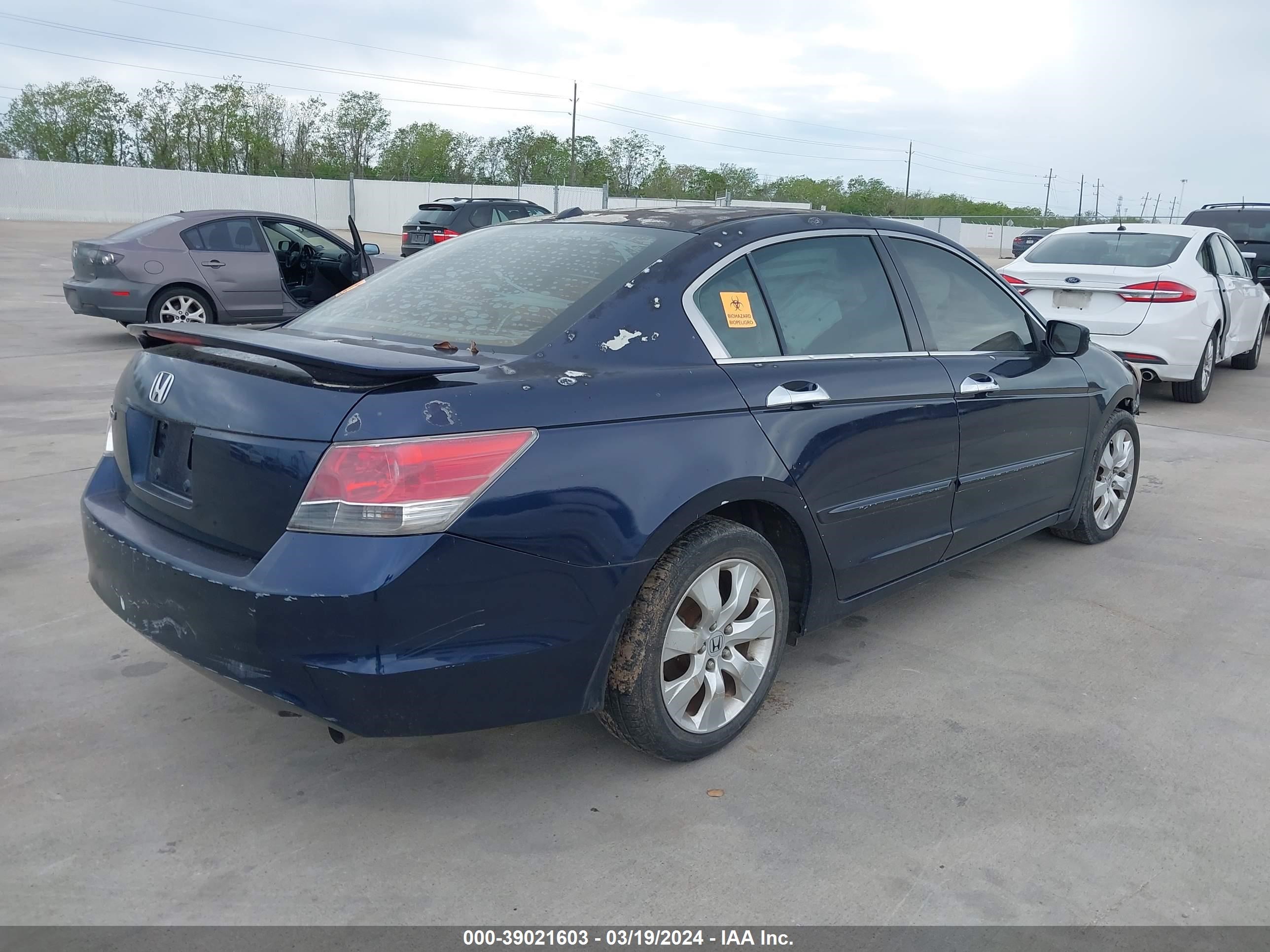 Photo 3 VIN: JHMCP26888C050610 - HONDA ACCORD 