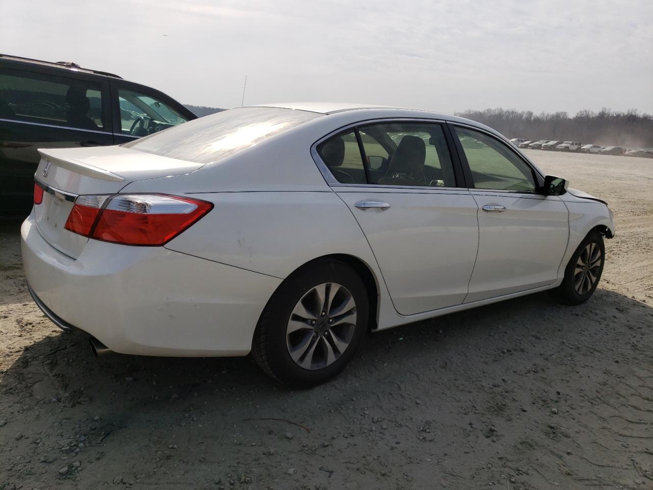 Photo 2 VIN: JHMCR2F3XDC000154 - HONDA ACCORD 