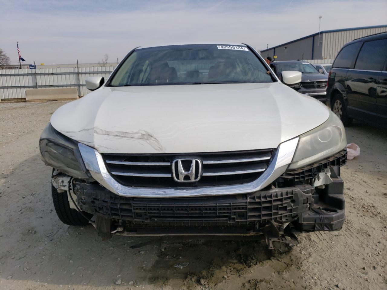 Photo 4 VIN: JHMCR2F3XDC000154 - HONDA ACCORD 