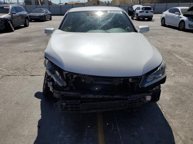 Photo 8 VIN: JHMCR6F33HC010991 - HONDA ACCORD HYB 