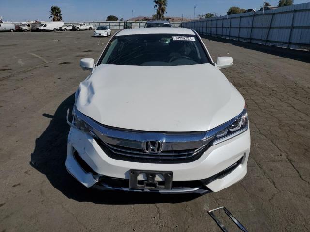 Photo 4 VIN: JHMCR6F39HC005794 - HONDA ACCORD HYB 