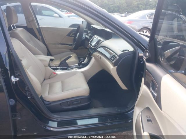 Photo 4 VIN: JHMCR6F50HC013476 - HONDA ACCORD 