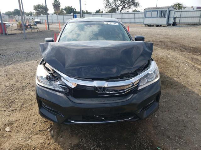 Photo 4 VIN: JHMCR6F51HC005967 - HONDA ACCORD 