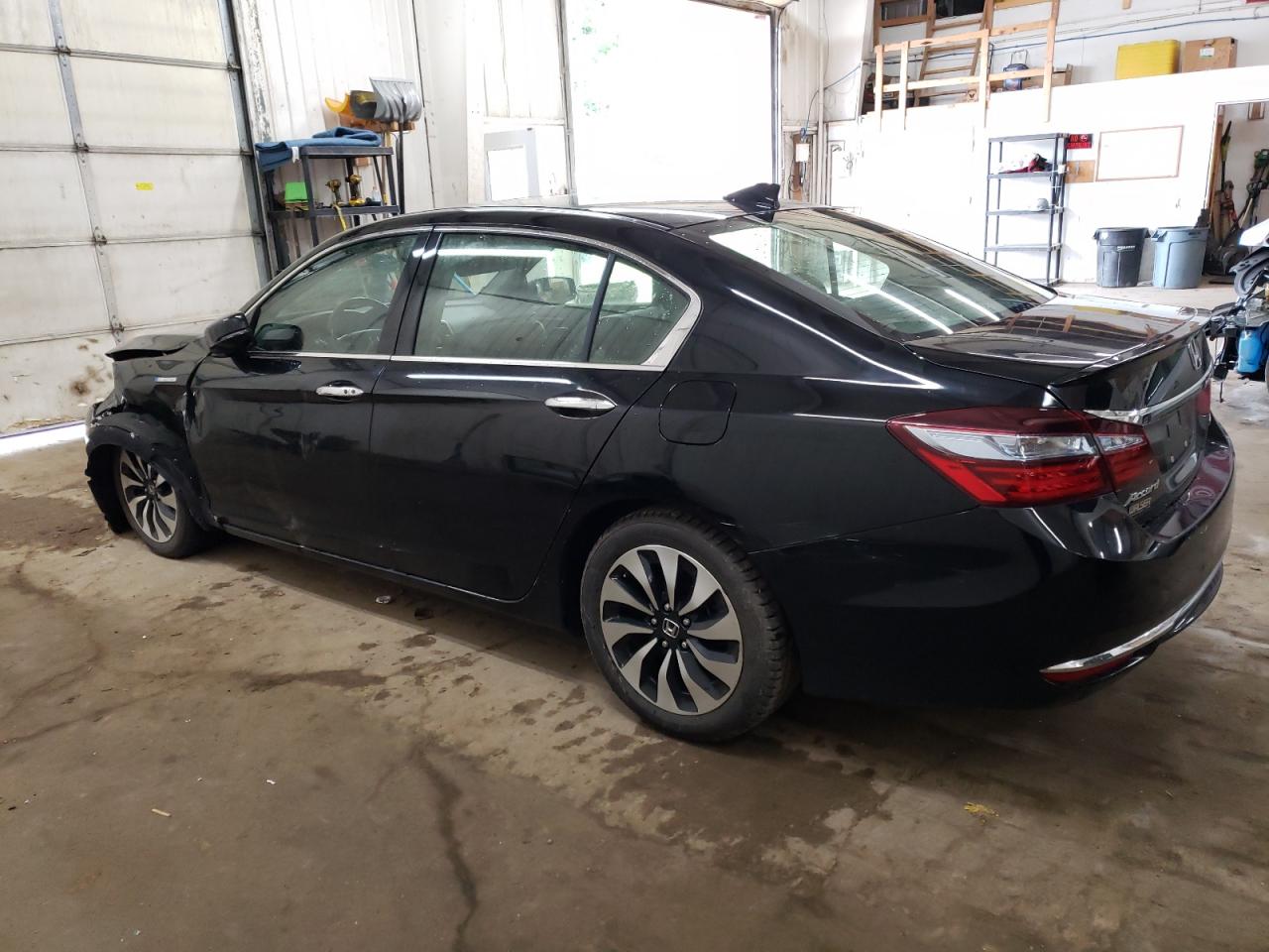 Photo 1 VIN: JHMCR6F52HC017027 - HONDA ACCORD 