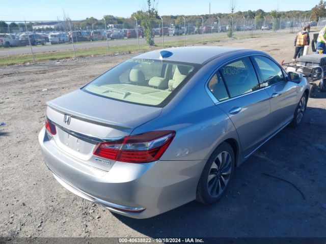 Photo 3 VIN: JHMCR6F53HC029834 - HONDA ACCORD 