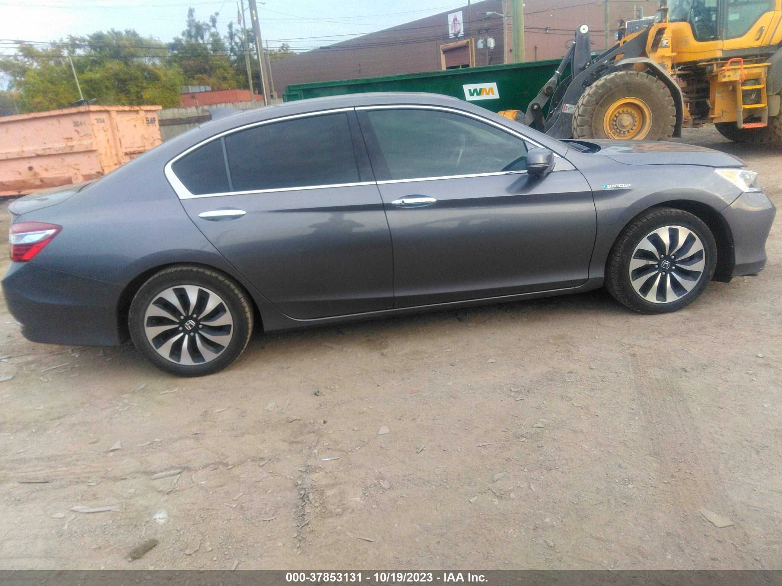 Photo 12 VIN: JHMCR6F55HC021542 - HONDA ACCORD 