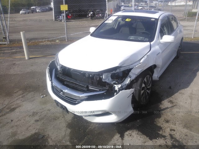 Photo 5 VIN: JHMCR6F57HC003933 - HONDA ACCORD HYBRID 