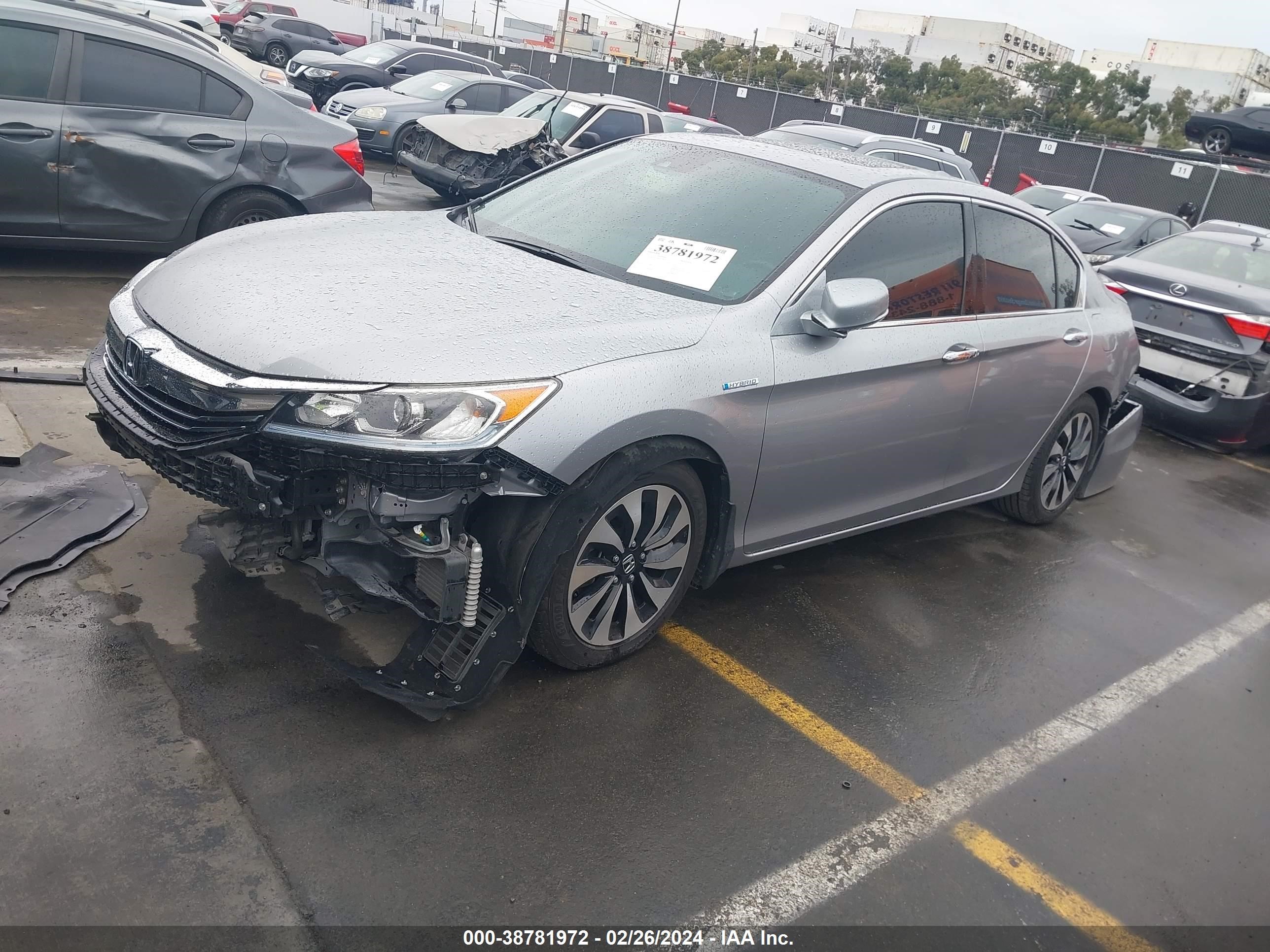 Photo 1 VIN: JHMCR6F58HC022832 - HONDA ACCORD 