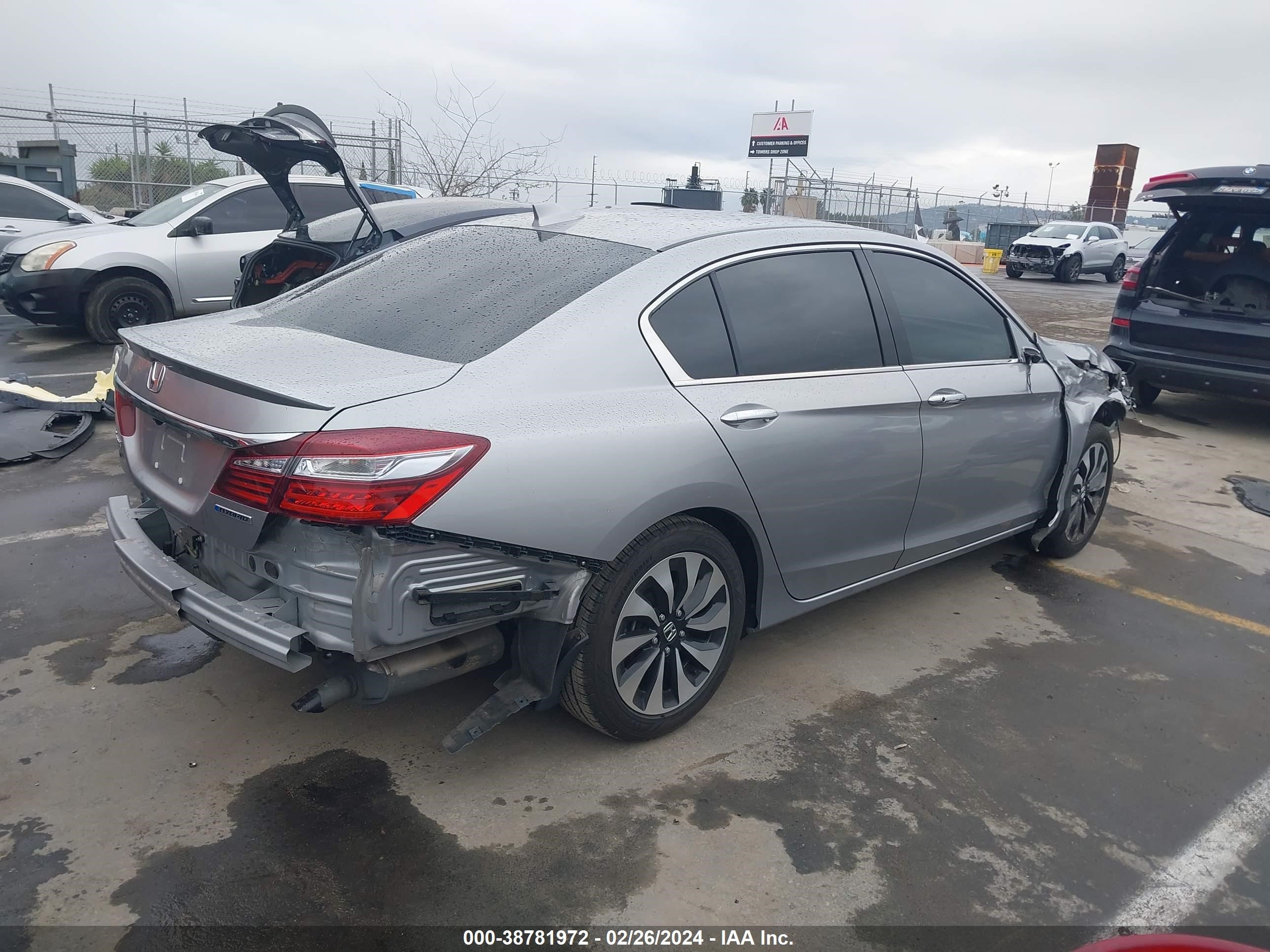 Photo 3 VIN: JHMCR6F58HC022832 - HONDA ACCORD 