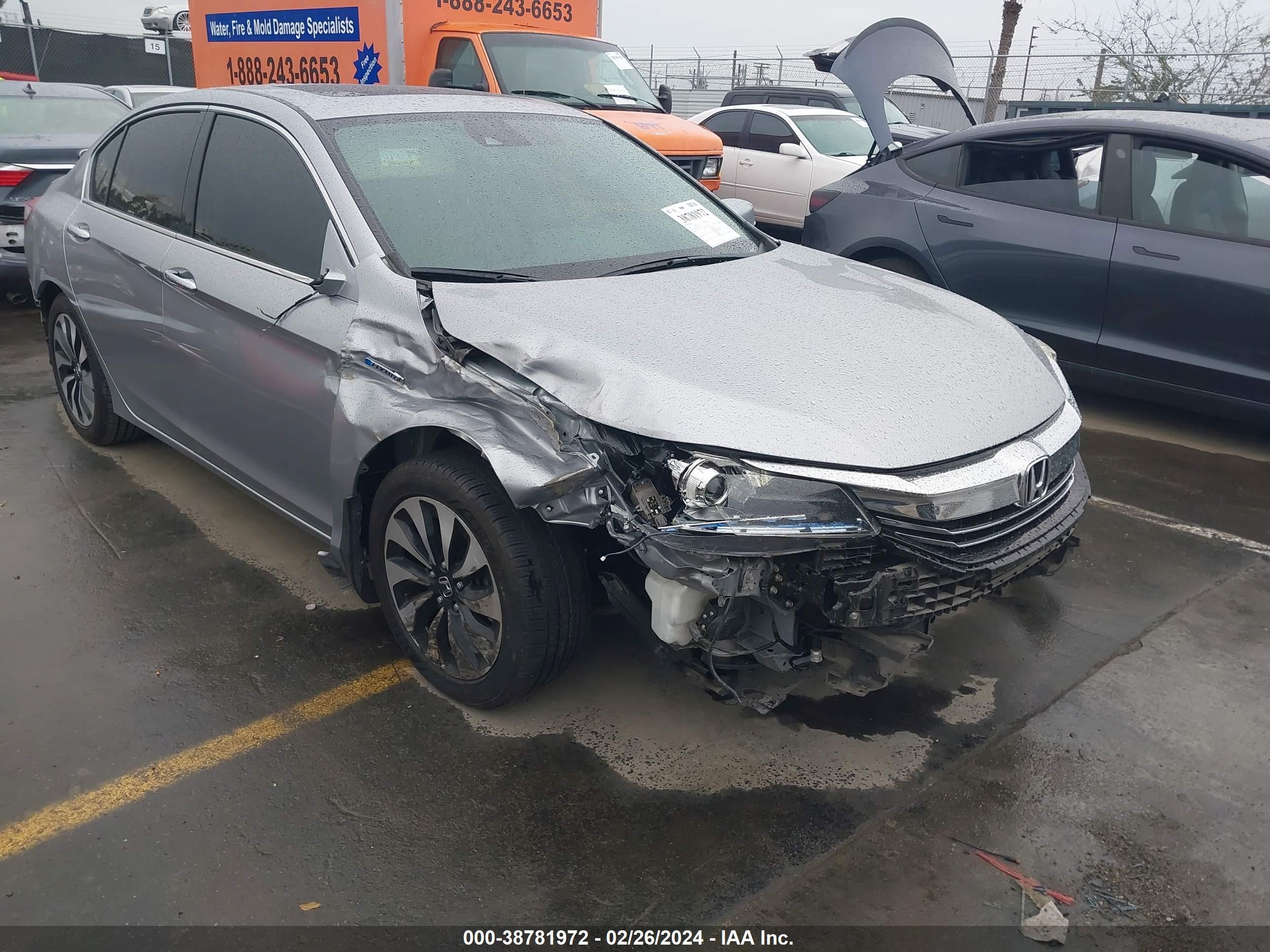 Photo 5 VIN: JHMCR6F58HC022832 - HONDA ACCORD 