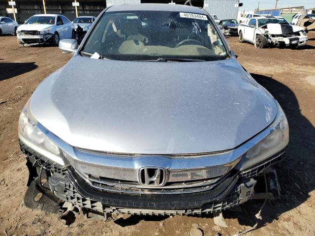 Photo 4 VIN: JHMCR6F59HC008048 - HONDA ACCORD 