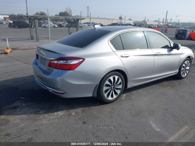 Photo 3 VIN: JHMCR6F5XHC024937 - HONDA ACCORD 