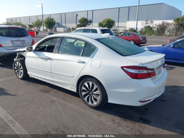 Photo 2 VIN: JHMCR6F72HC011231 - HONDA ACCORD 