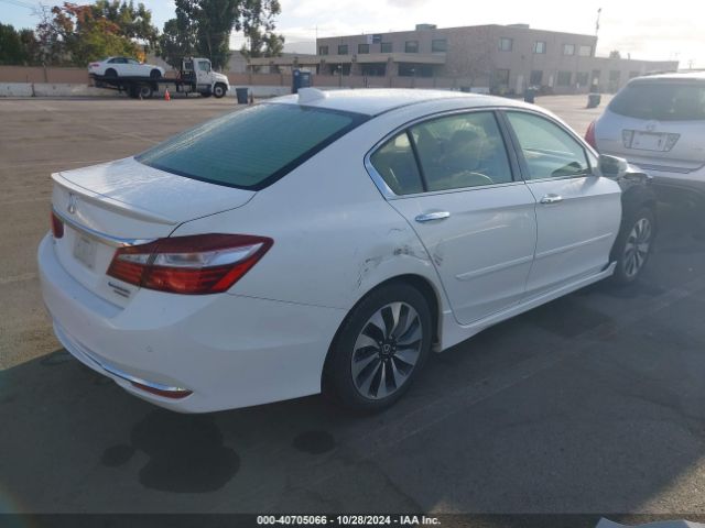 Photo 3 VIN: JHMCR6F72HC011231 - HONDA ACCORD 