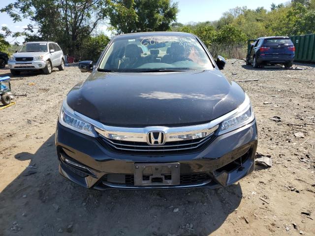 Photo 4 VIN: JHMCR6F75HC017377 - HONDA ACCORD TOU 