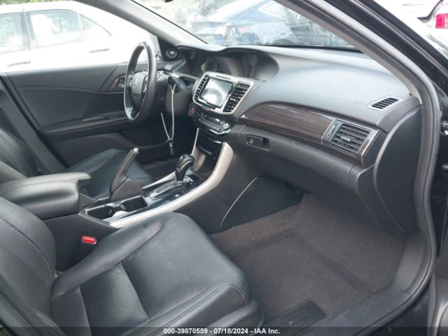 Photo 4 VIN: JHMCR6F79HC020699 - HONDA ACCORD 