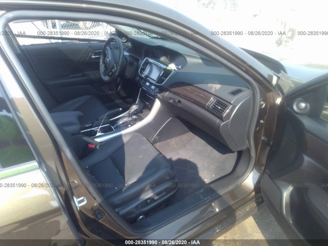 Photo 4 VIN: JHMCR6F7XHC021019 - HONDA ACCORD HYBRID 