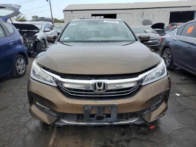 Photo 4 VIN: JHMCR6F7XHC022445 - HONDA ACCORD TOU 