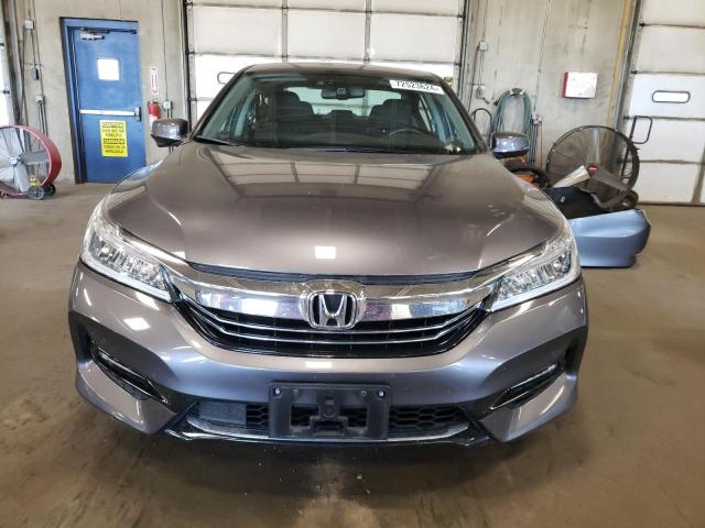 Photo 4 VIN: JHMCR6F7XHC025944 - HONDA ACCORD TOU 