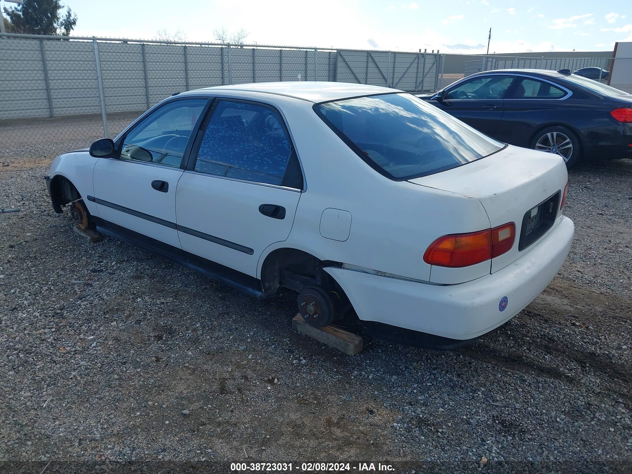 Photo 2 VIN: JHMEG8654NS007210 - HONDA CIVIC 