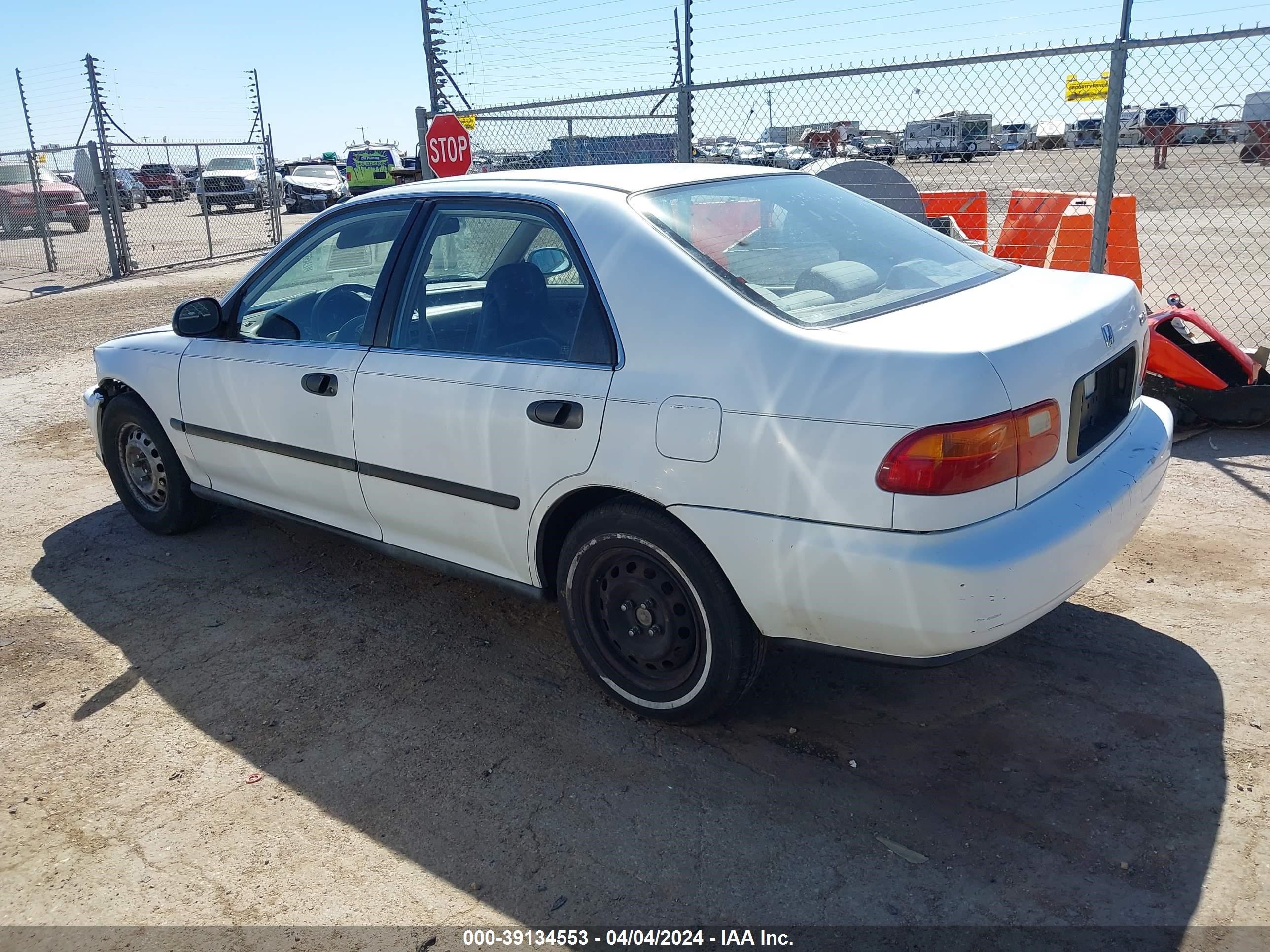 Photo 2 VIN: JHMEG8658SS038696 - HONDA CIVIC 