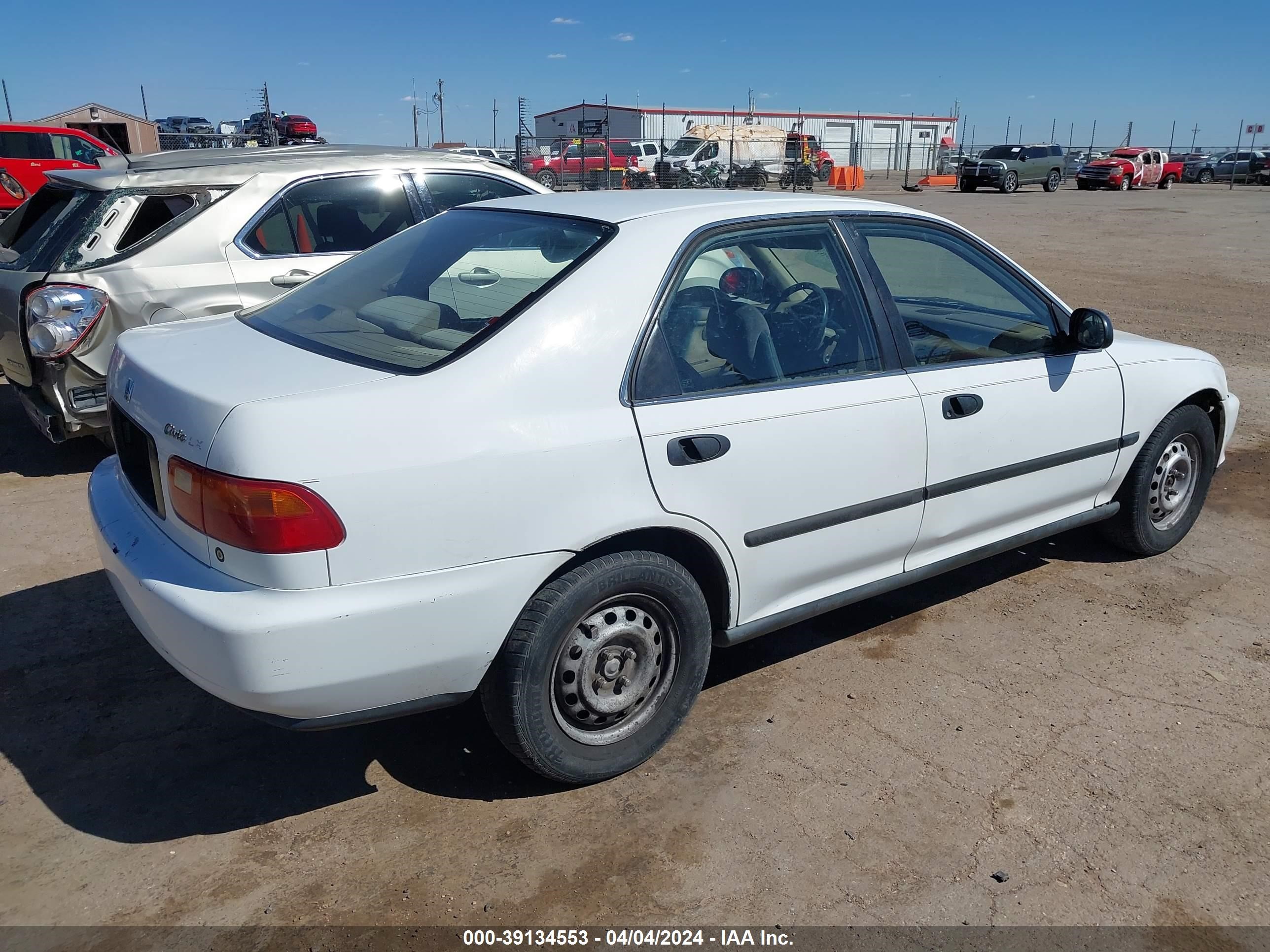 Photo 3 VIN: JHMEG8658SS038696 - HONDA CIVIC 