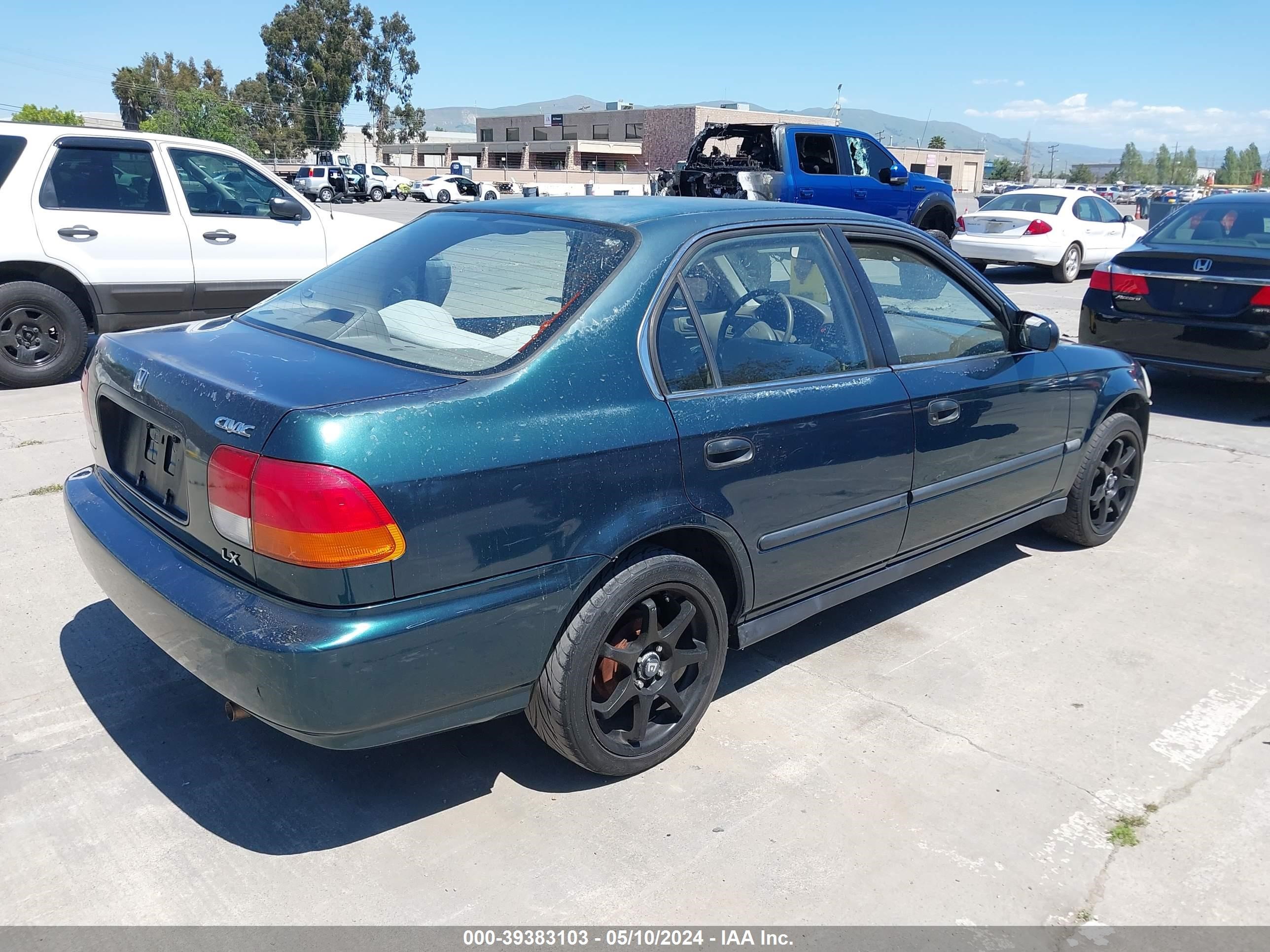 Photo 3 VIN: JHMEJ6675WS002610 - HONDA CIVIC 