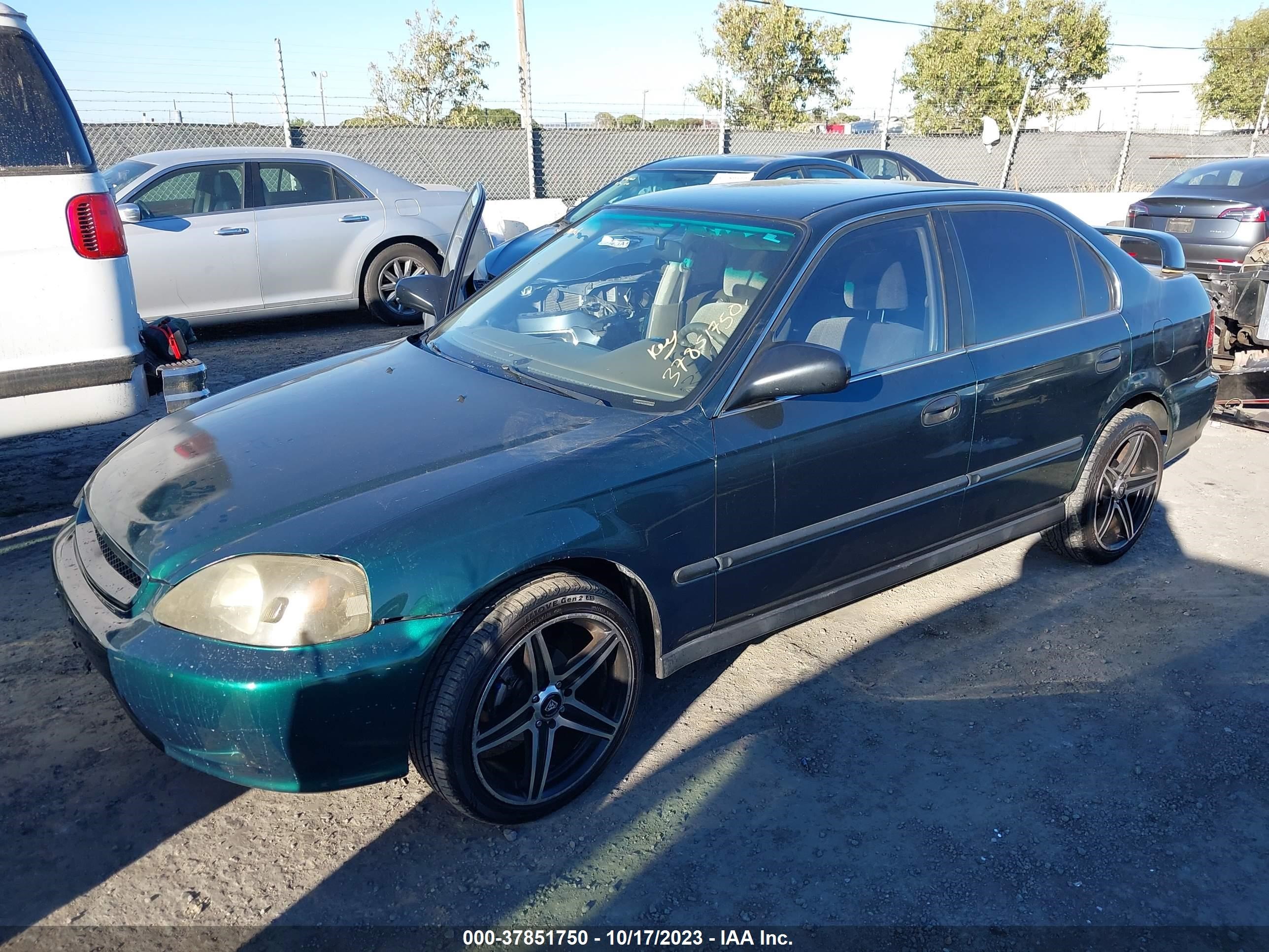 Photo 1 VIN: JHMEJ6675XS003631 - HONDA CIVIC 